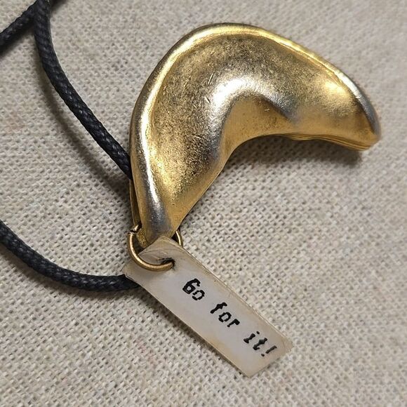 Miriam Haskell Vintage 80s Fortune Golden Cookie Pendant Cord Necklace - Picture 7 of 7